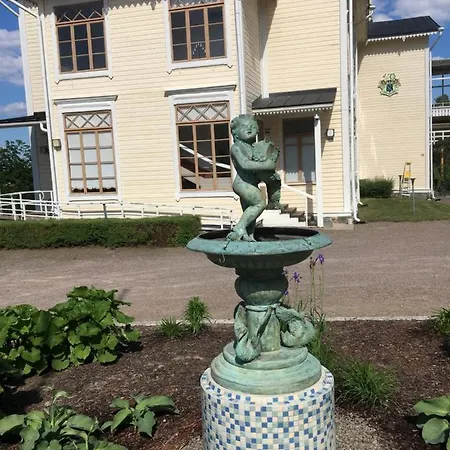 Perttulan Kartano * Hameenlinna